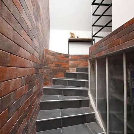 T2 Atypique, Entierement Renove, Quartier Soulages דירה